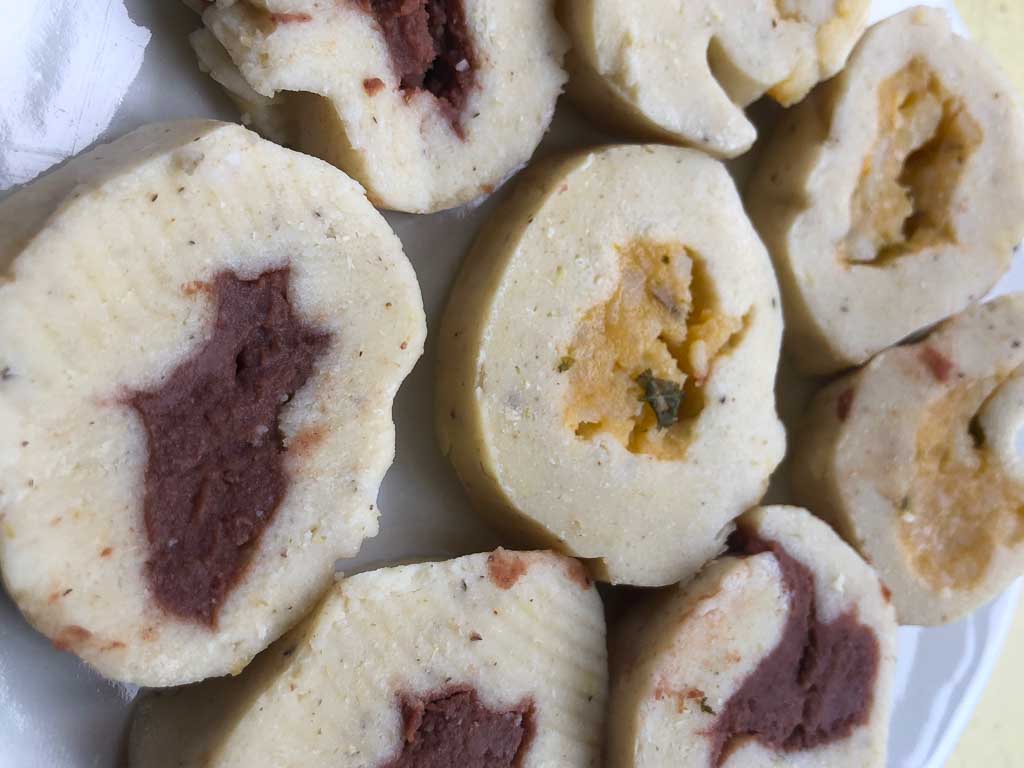 Close-up of Costa Rican tamal mudo.
