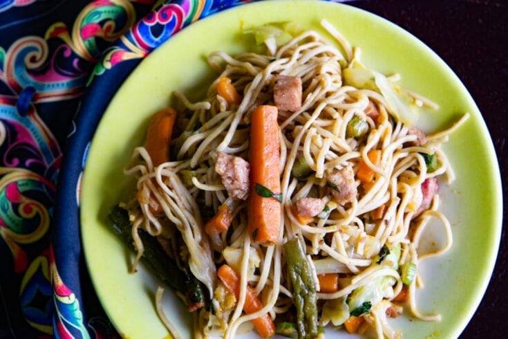 Chope Suey Recipe Costa Rica in a green bowl